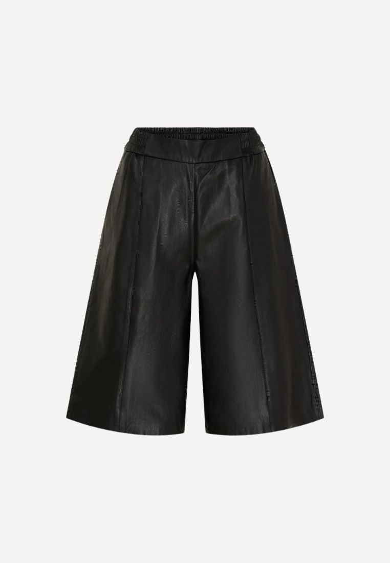 100321 shorts - Black