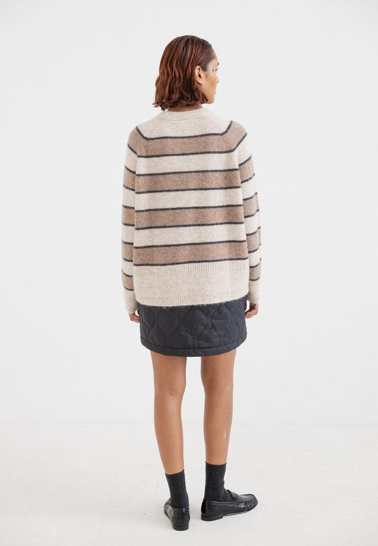 Nanna striktrøje - Camel Stripe