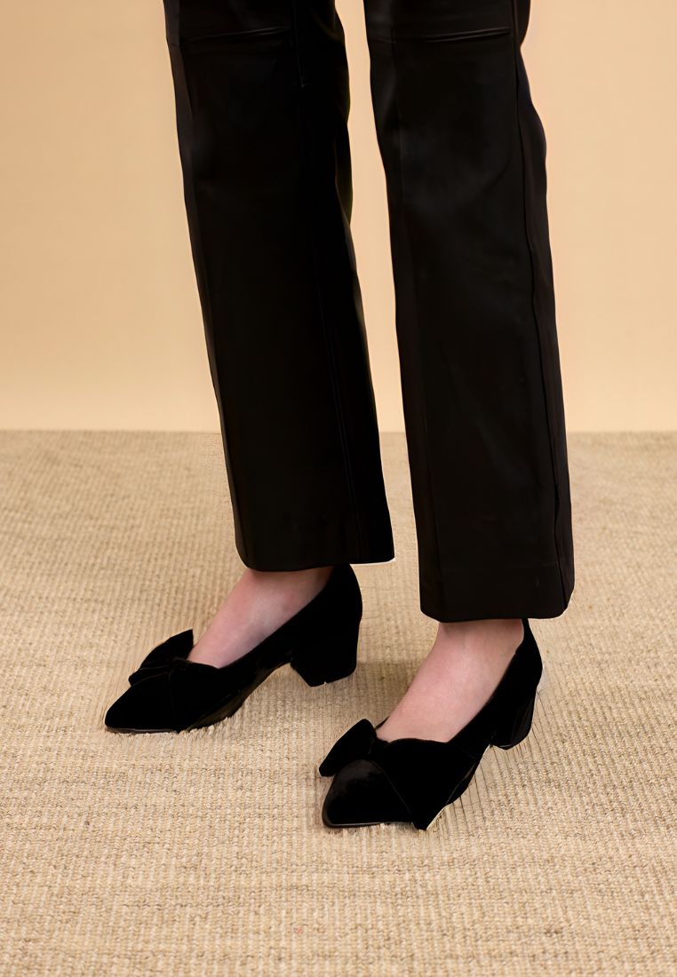 1550-107 pump - Black