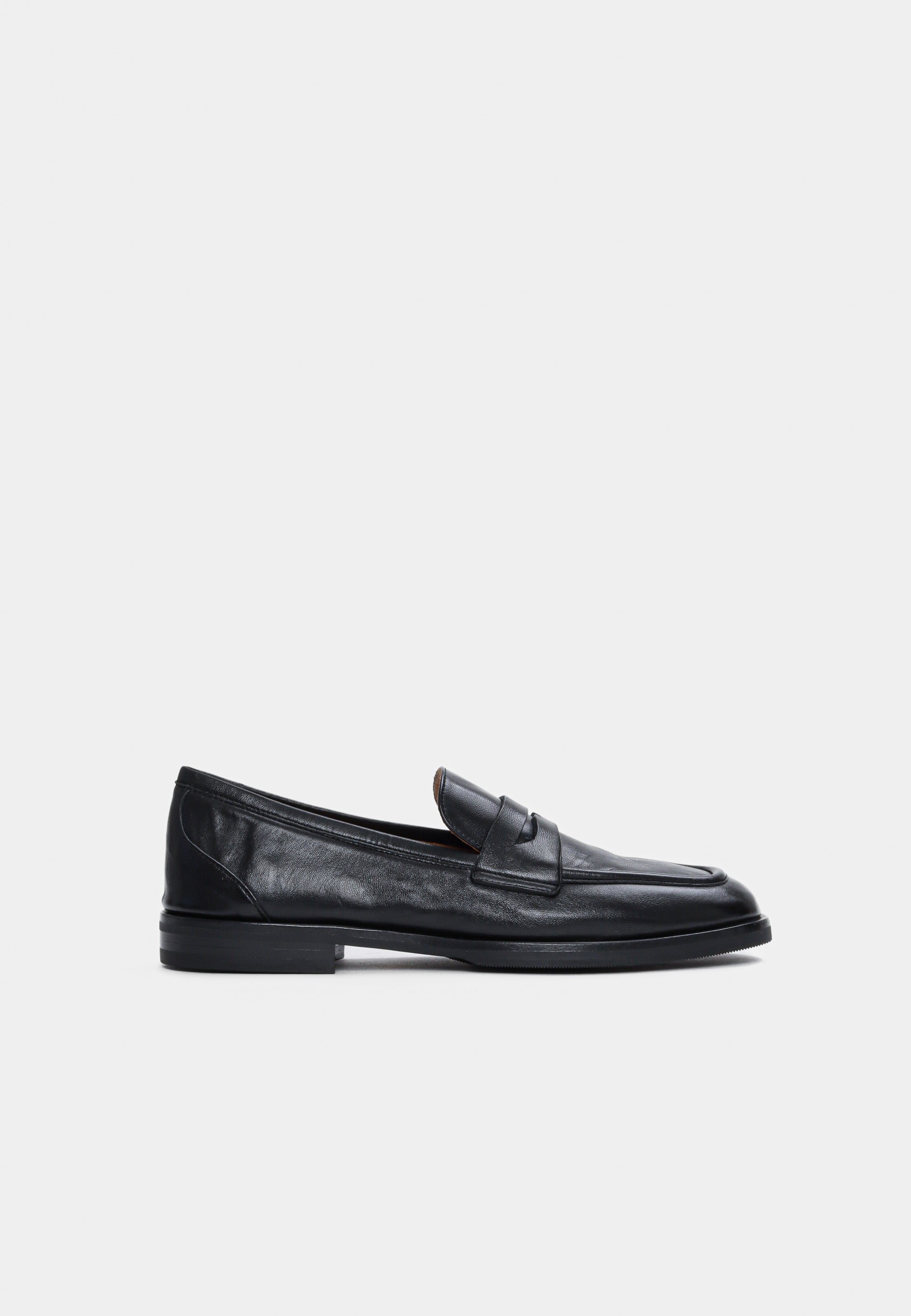 5551 loafer - Black
