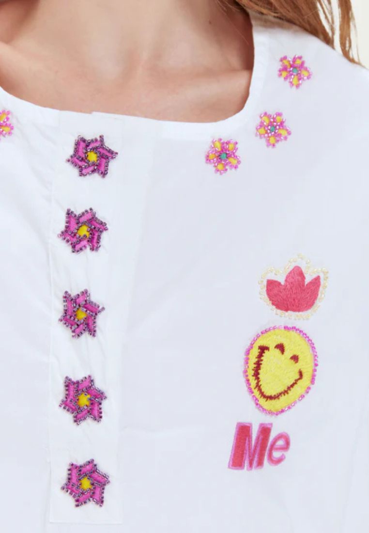 Lily Embroidered Boxy bluse - White