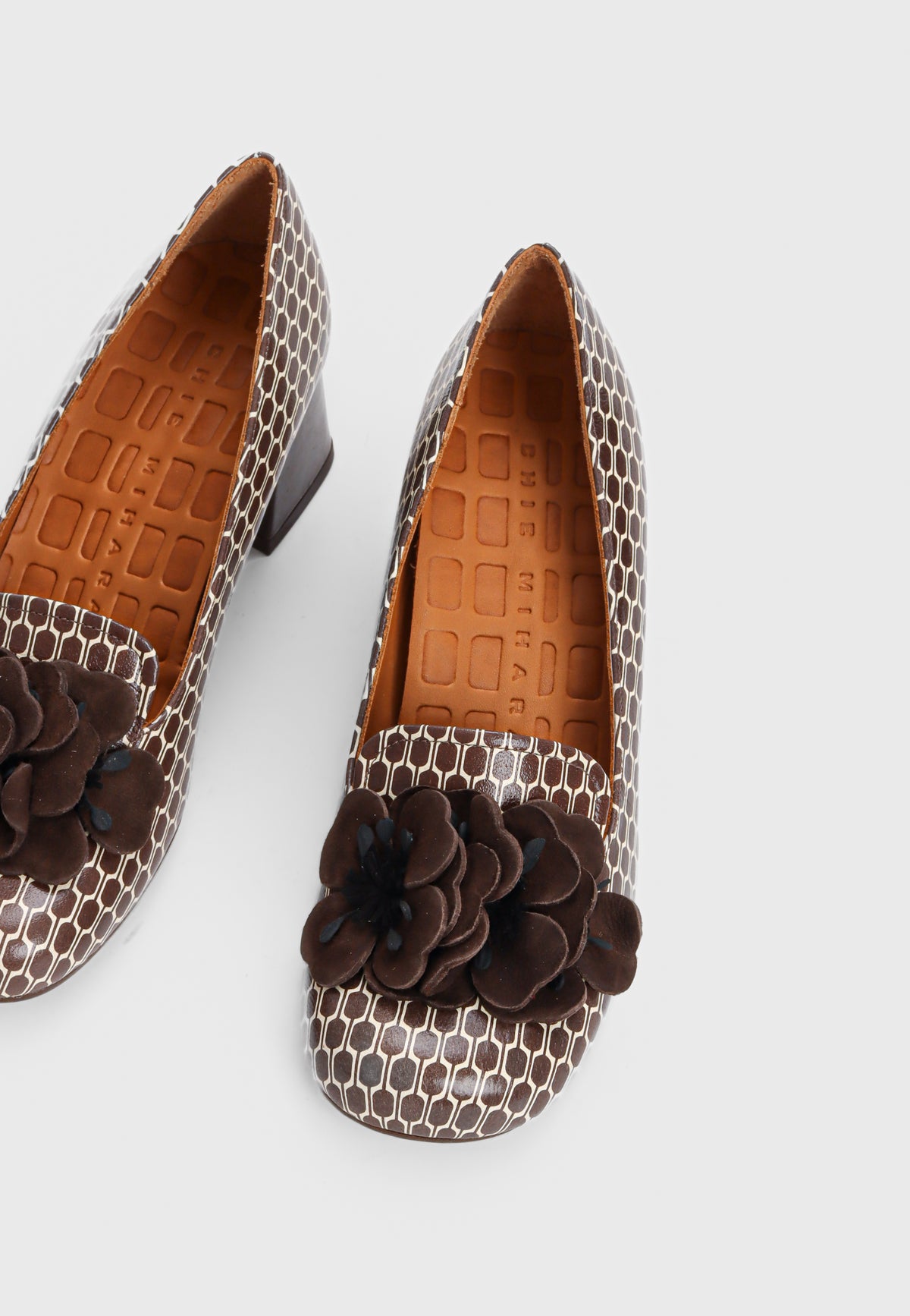 Mukai49 pump - Bean Brown