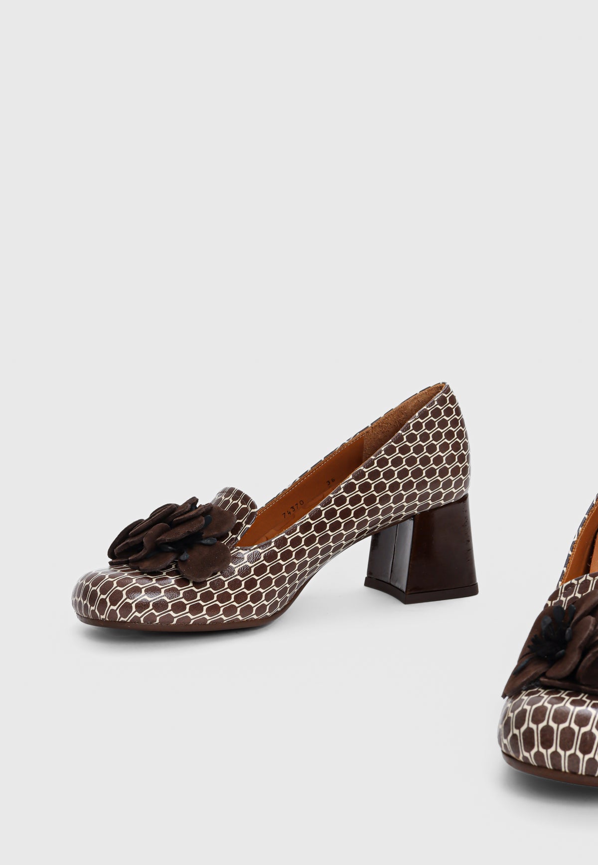 Mukai49 pump - Bean Brown
